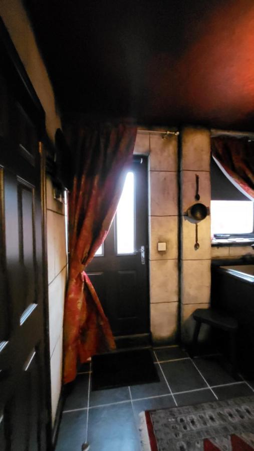 Transylvania House ยอร์ค ภายนอก รูปภาพ